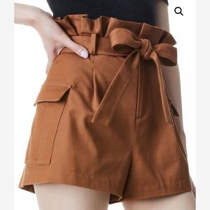 NWT Alice + Olivia Paper Bag Cargo Short